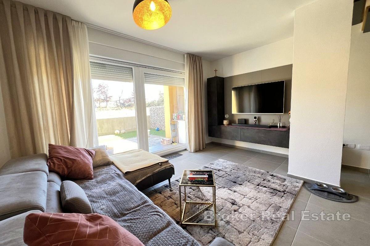 Nowoczesny dom w spokojnej okolicy