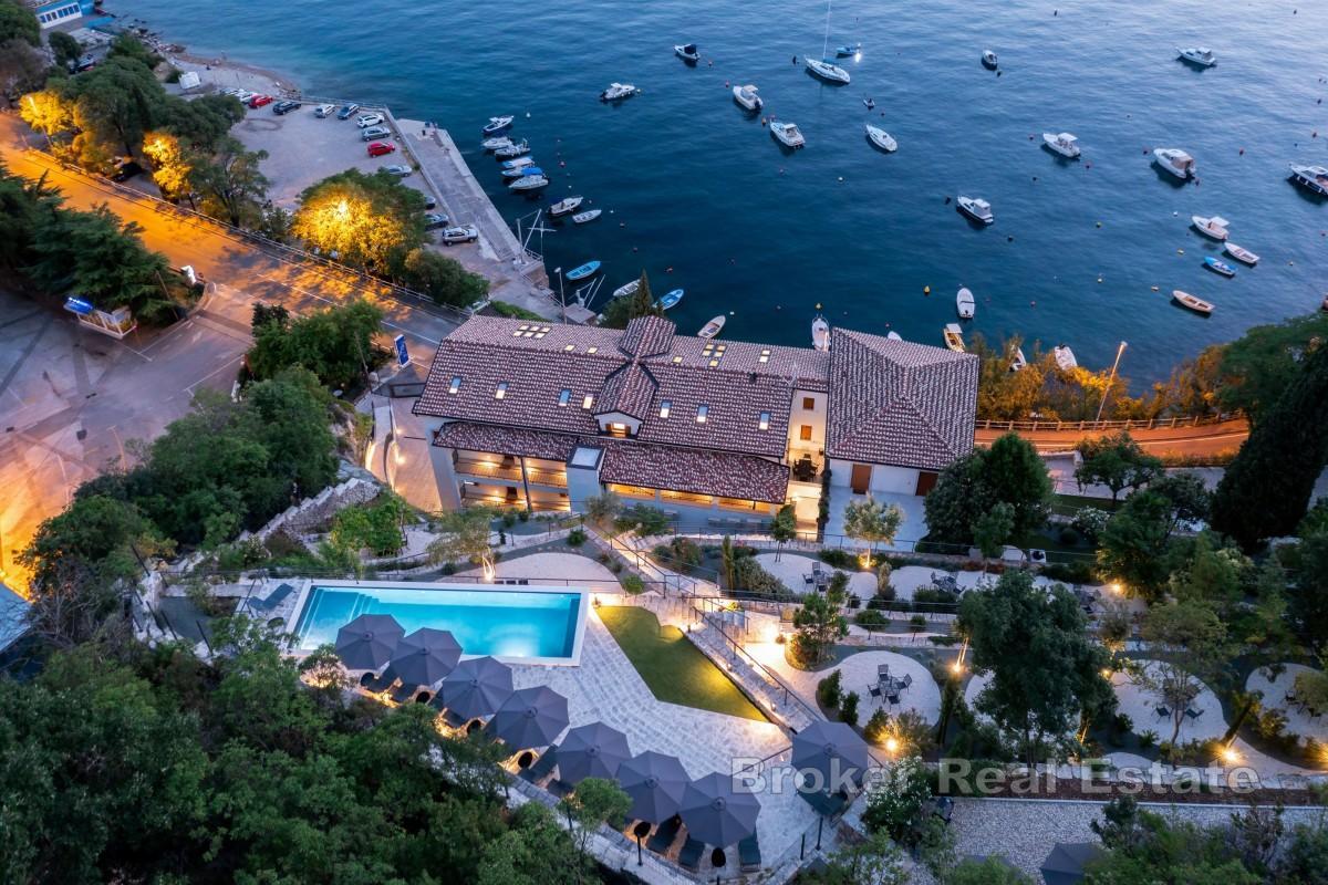 Luxusný apartmán so záhradou