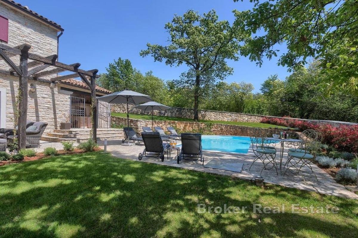 Moderní autochtonní vila ve střední Istrii - Tinjan