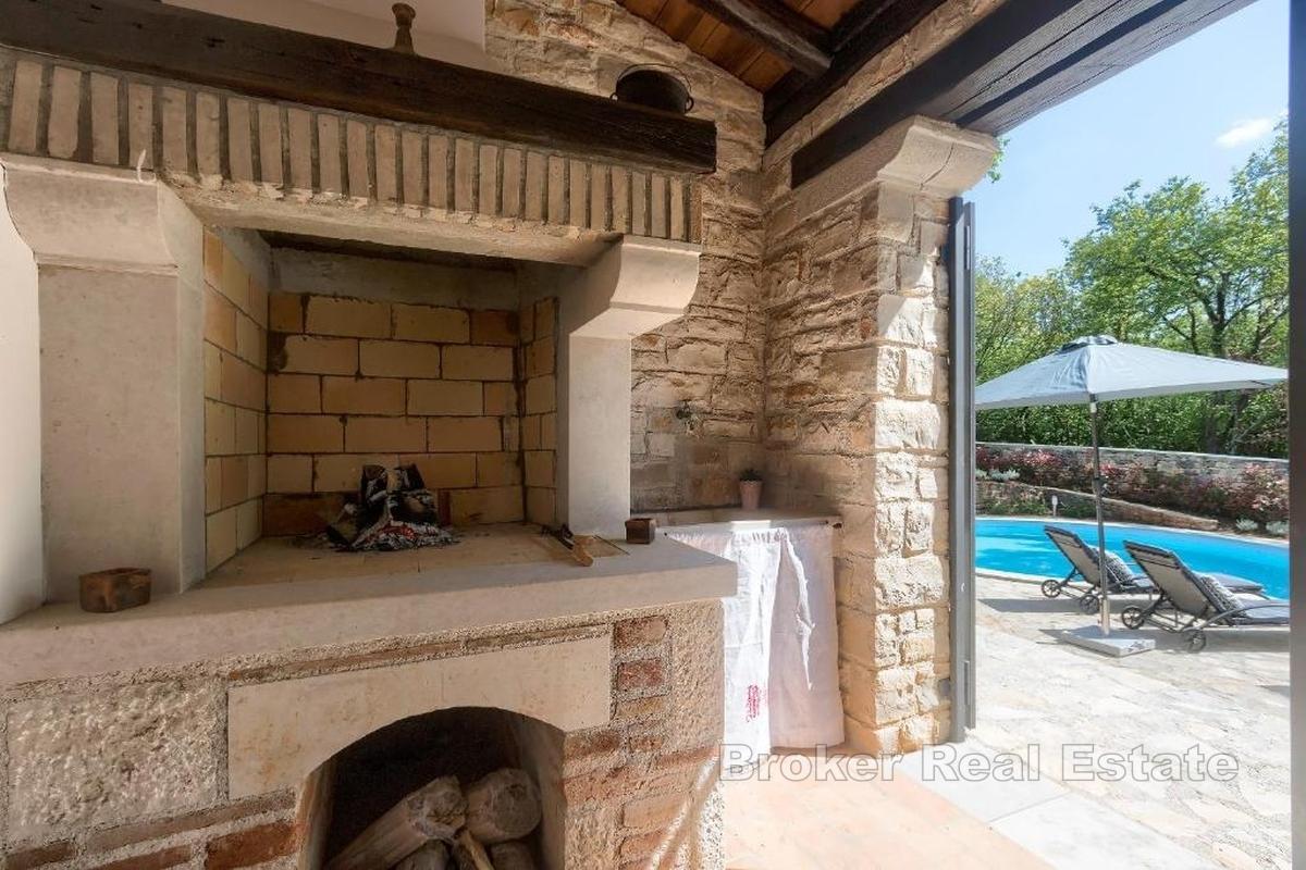 Moderna villa autoctona in Istria centrale - Tinjan