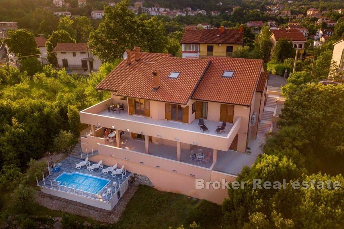 Okouzlující prázdninový dům s bazénem