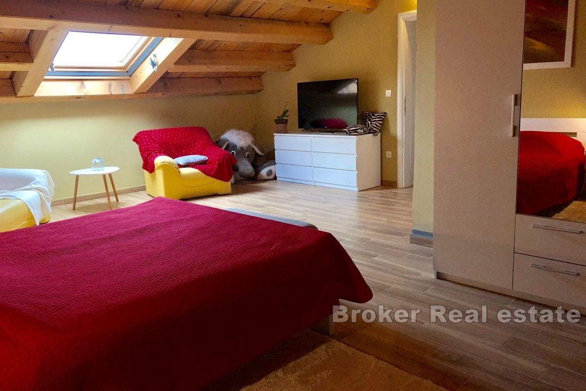 Okouzlující prázdninový dům s bazénem