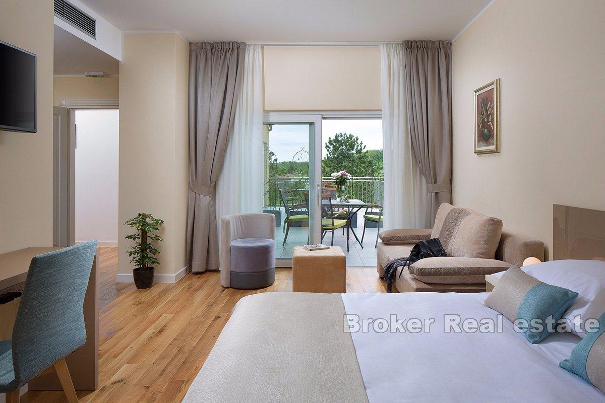 Tenuta con case vacanze e turismo