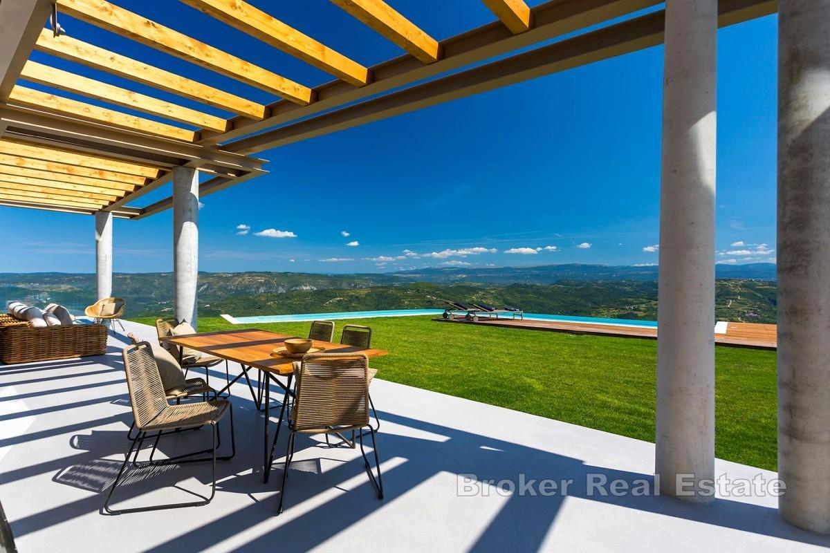 Luxusní vila s pozemkem v srdci Istrie