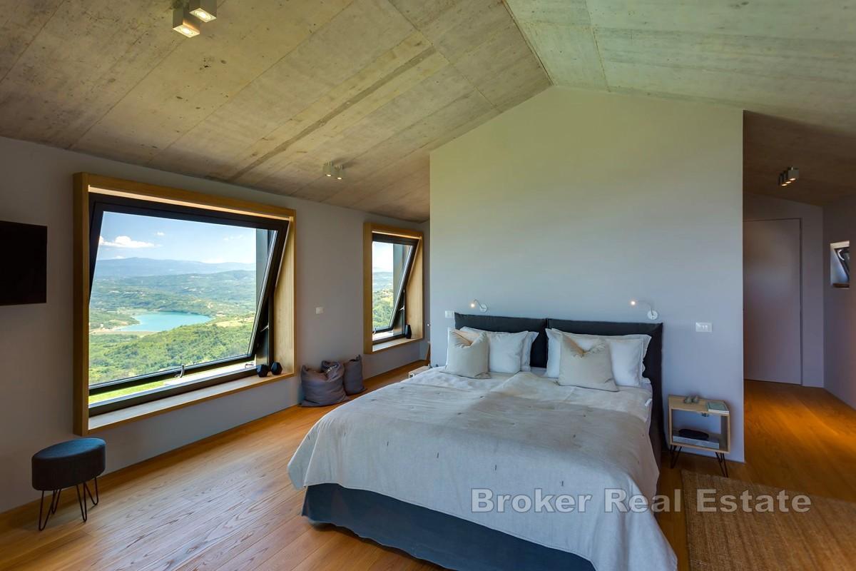 Luxusní vila s pozemkem v srdci Istrie