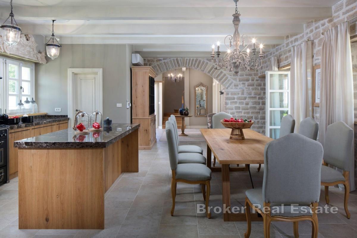 Villa moderna con piscina nel cuore dell'Istria