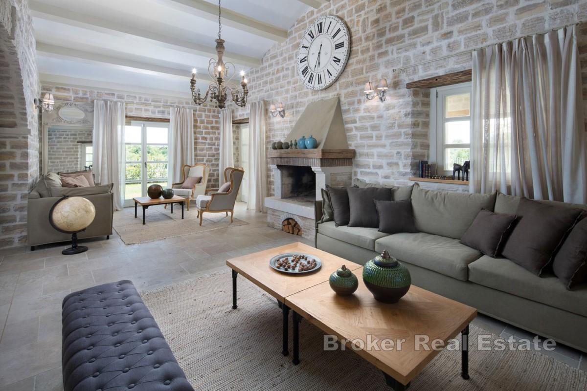 Moderní vila s bazénem v srdci Istrie