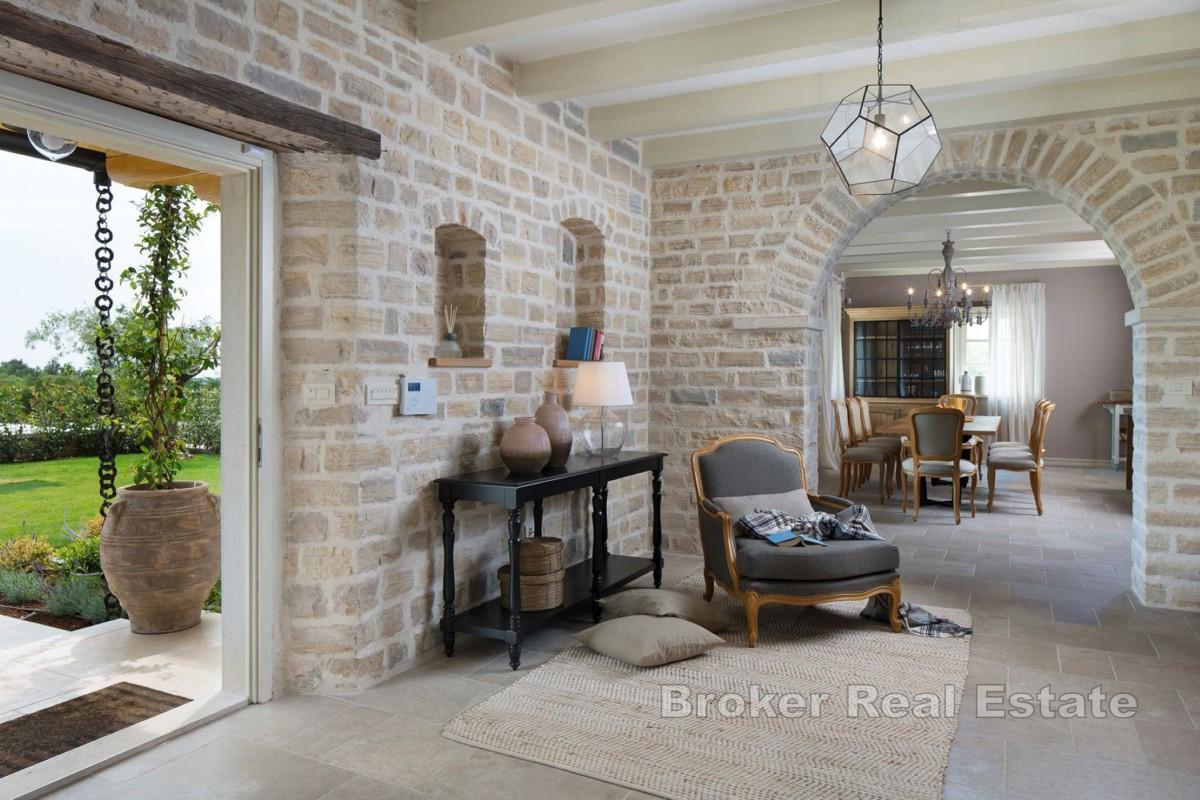 Villa moderna con piscina nell'entroterra dell'Istria