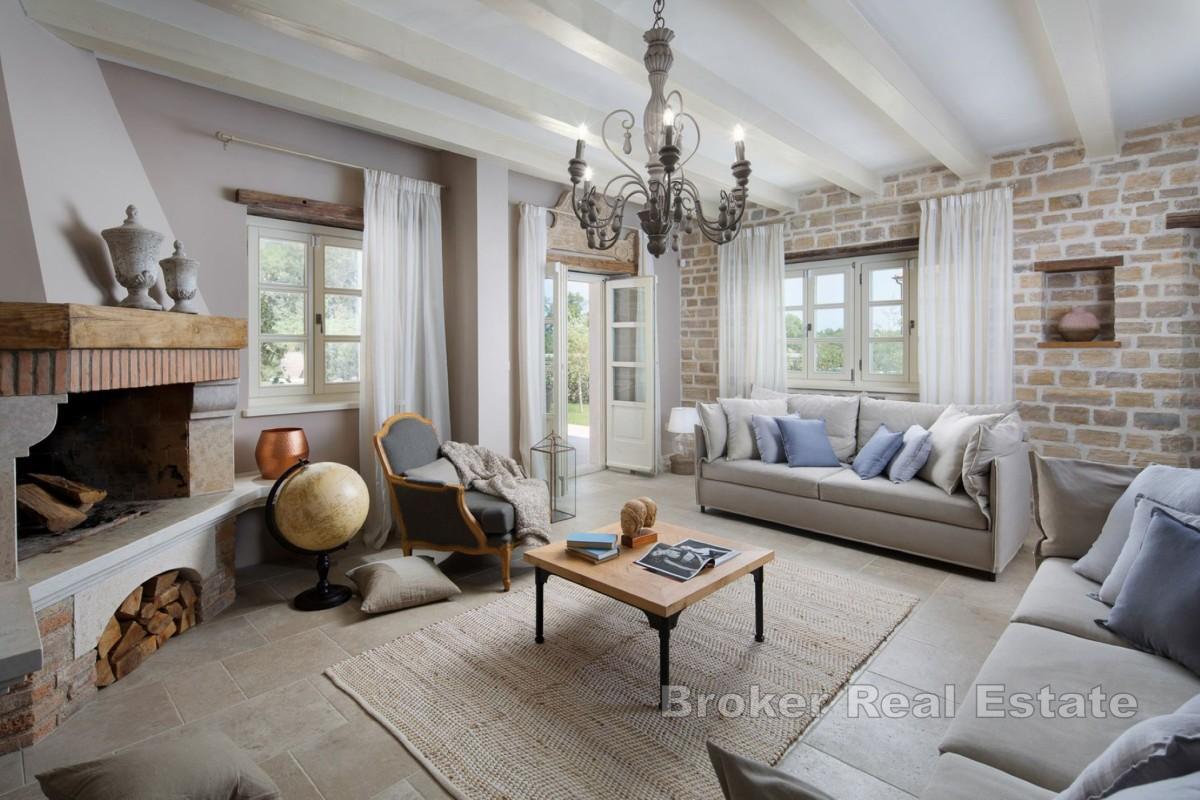 Villa moderna con piscina nell'entroterra dell'Istria