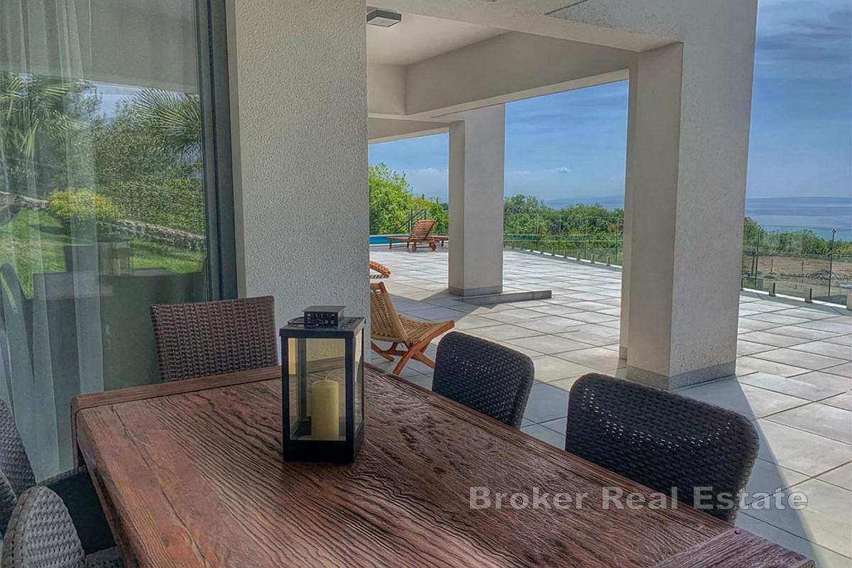 Dom s dvoma bytovými jednotkami a priestrannou záhradou