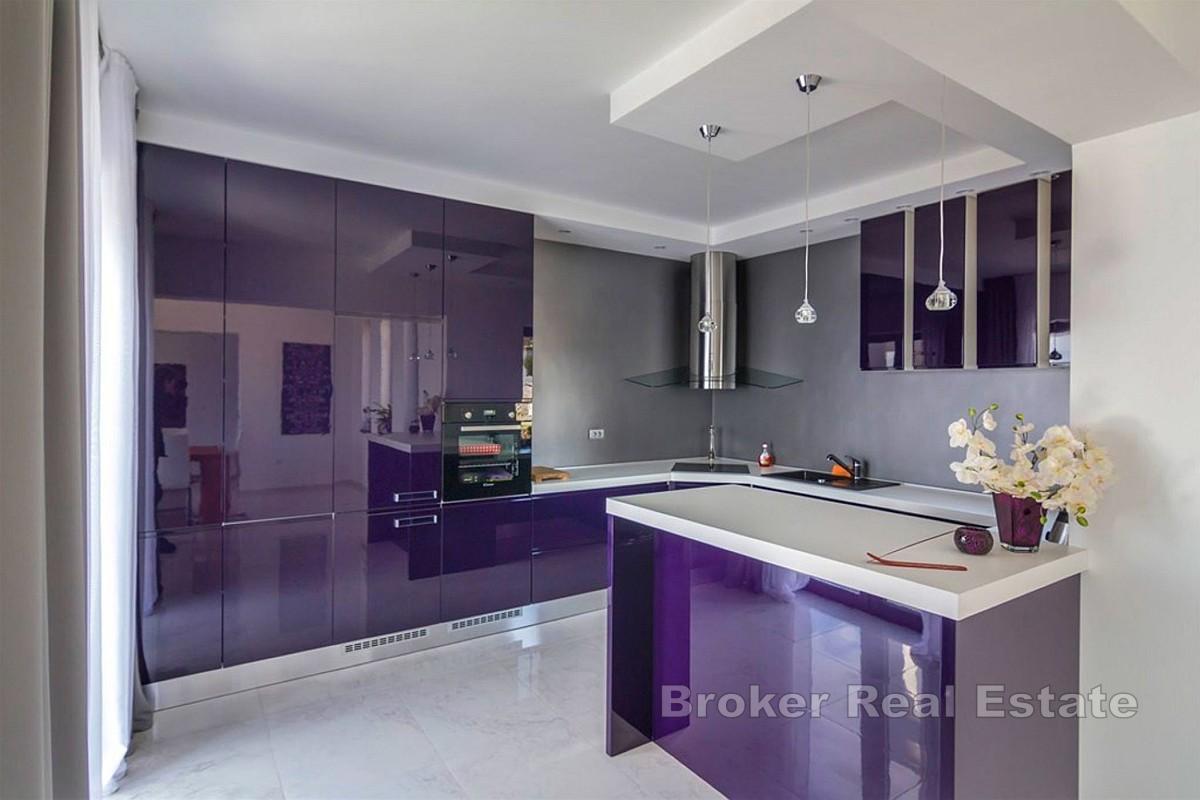 Dom s dvoma bytovými jednotkami a priestrannou záhradou