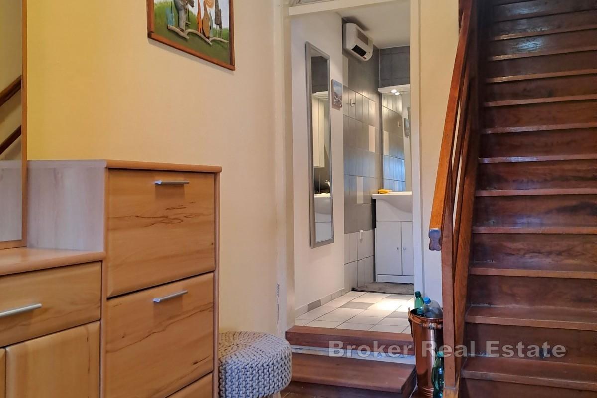 Dům s prostornou zahradou