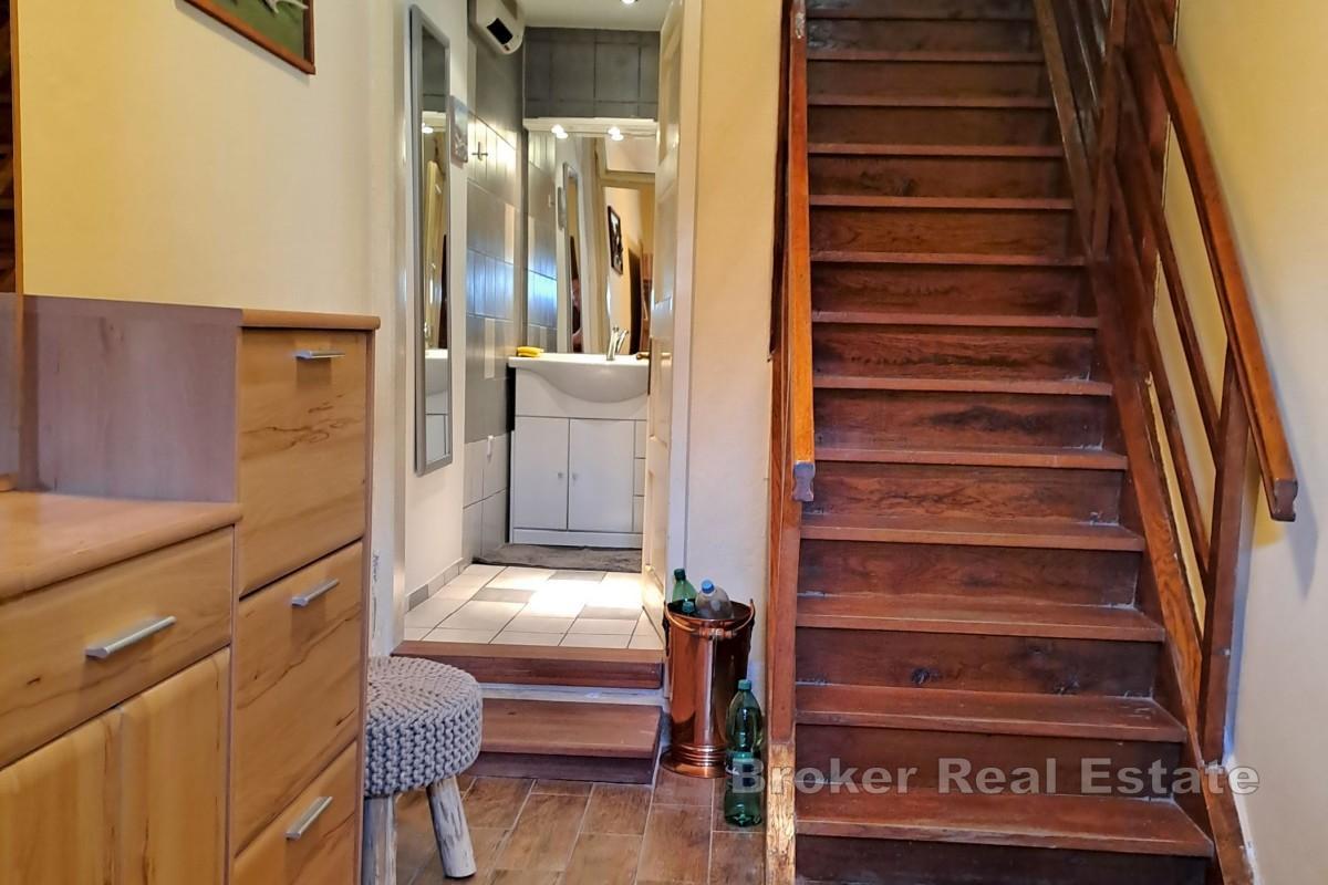 Dům s prostornou zahradou