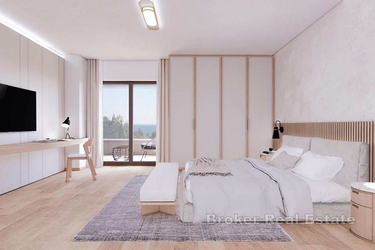 Una villa con piscina in una posizione incantevole