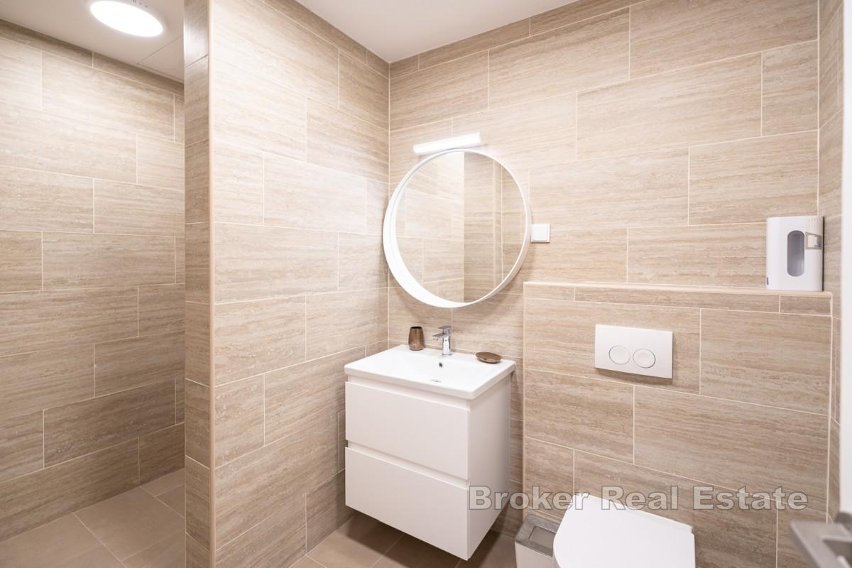 Villa avec piscine en bord de mer