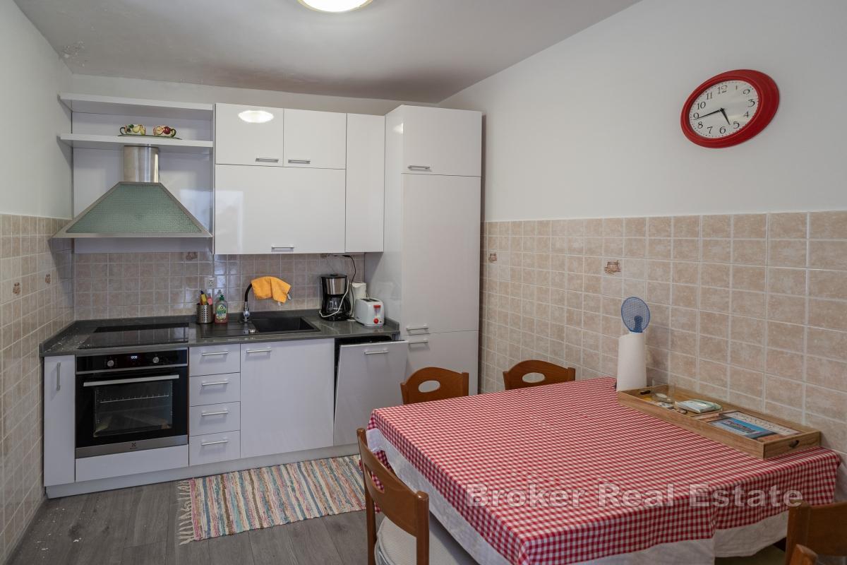 Dům s bazénem u moře