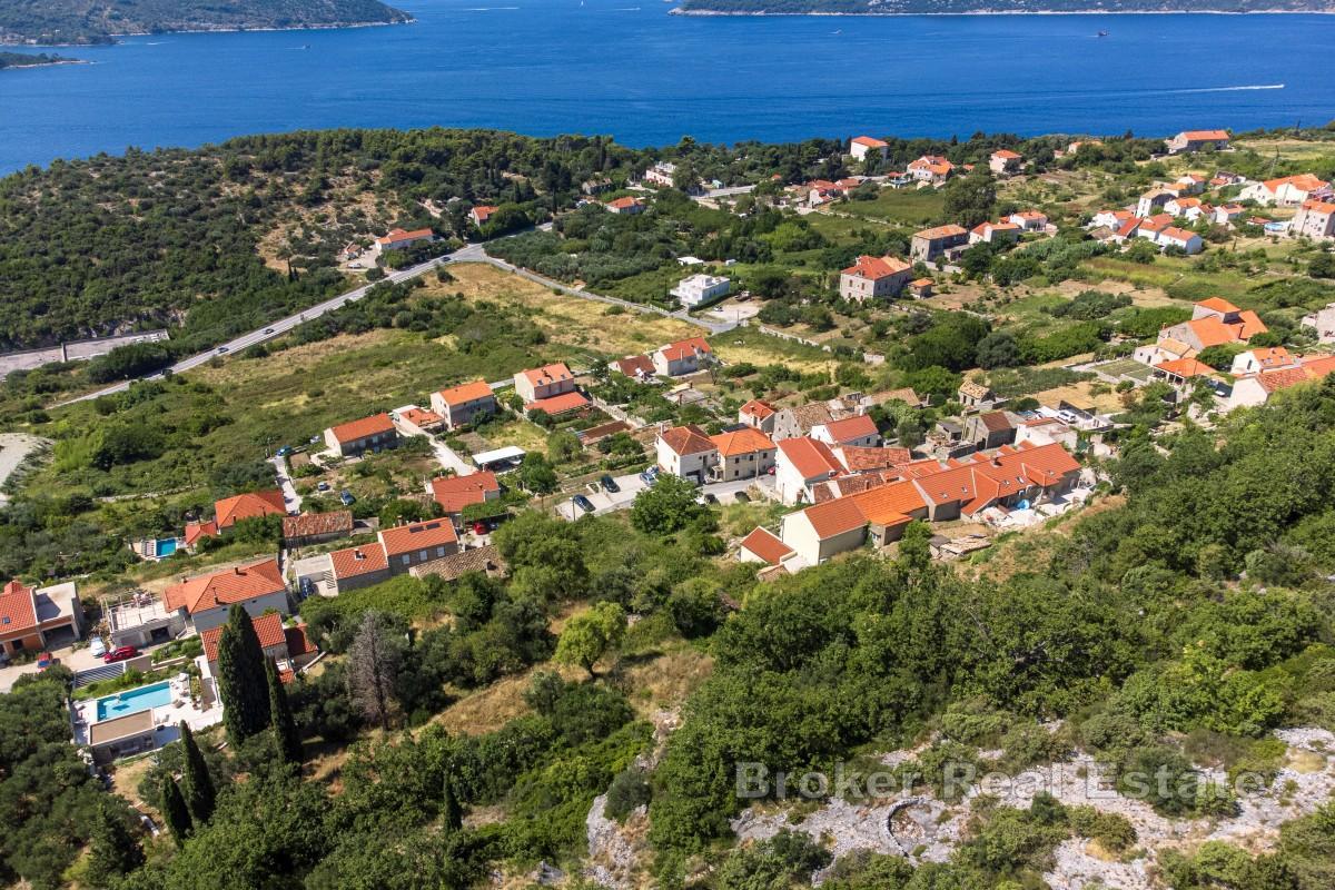 Građevinskon zemljište s panoramskim pogledom na more