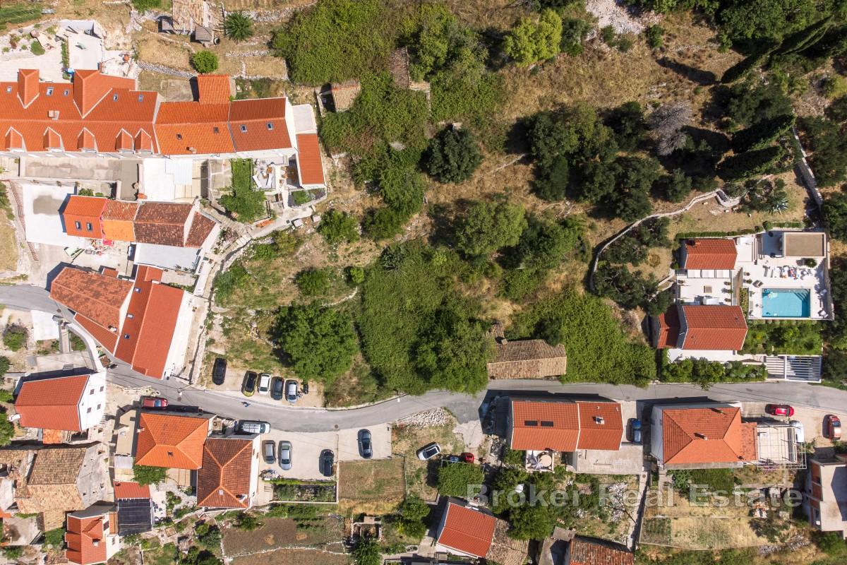 Građevinskon zemljište s panoramskim pogledom na more