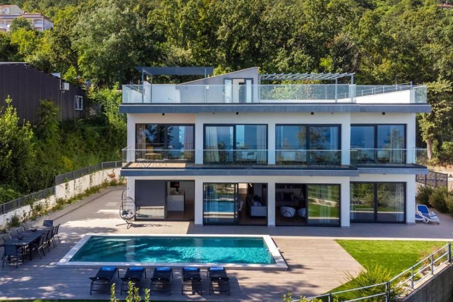 001-1028-01-Opatija-Modern-vila-with-panoramic-view-of-the-sea-for-sale