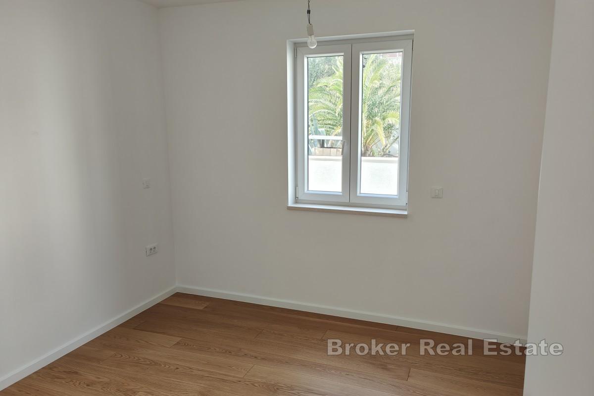 Dvoetažni stan s vrtom u Nerezinama