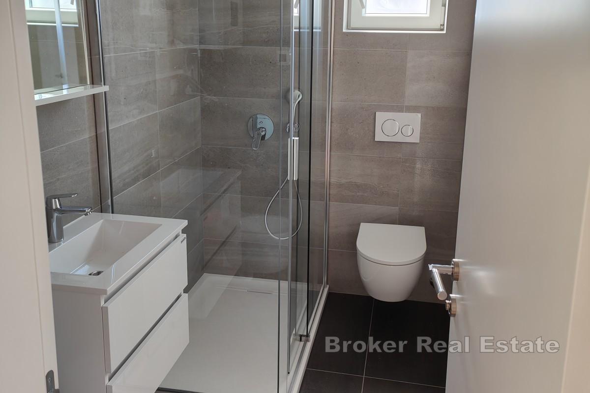 Dvoetažni stan s vrtom u Nerezinama