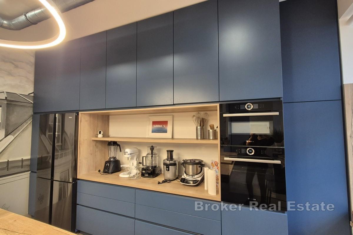 Современно оформленное коммерческое помещение