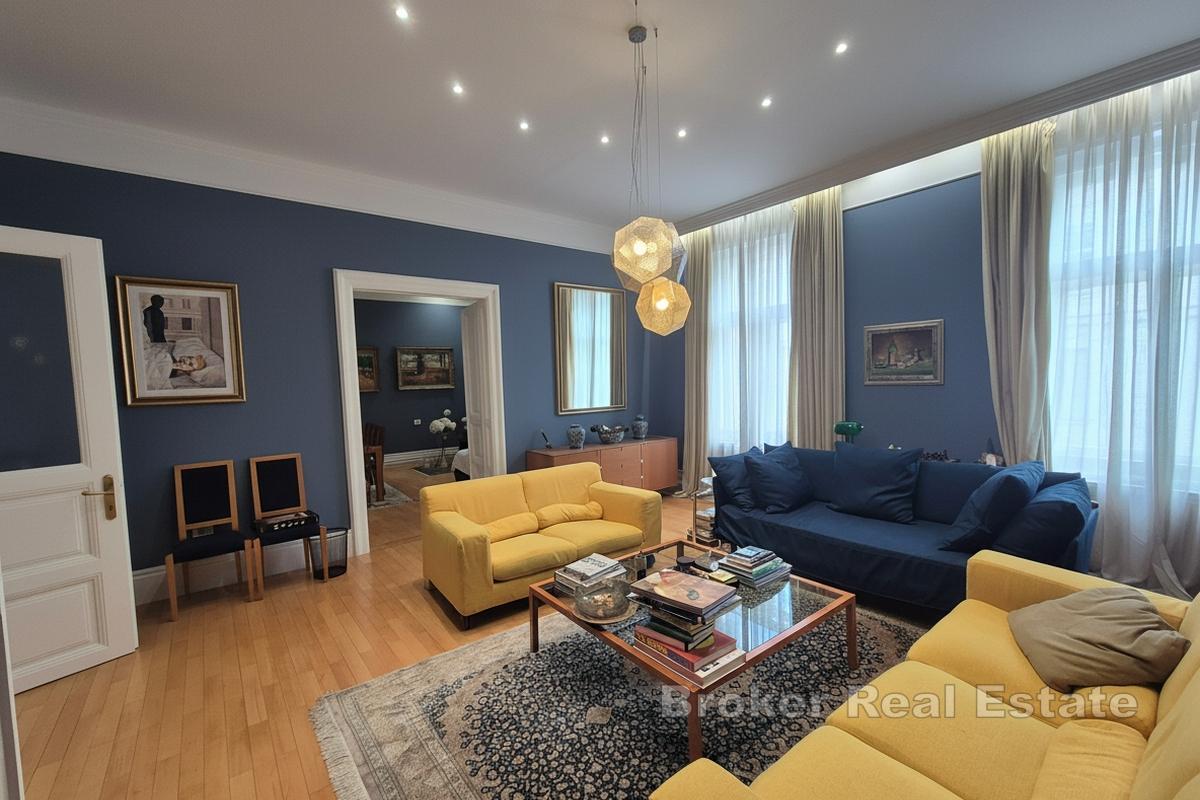 Moderno uređen stan u centru grada