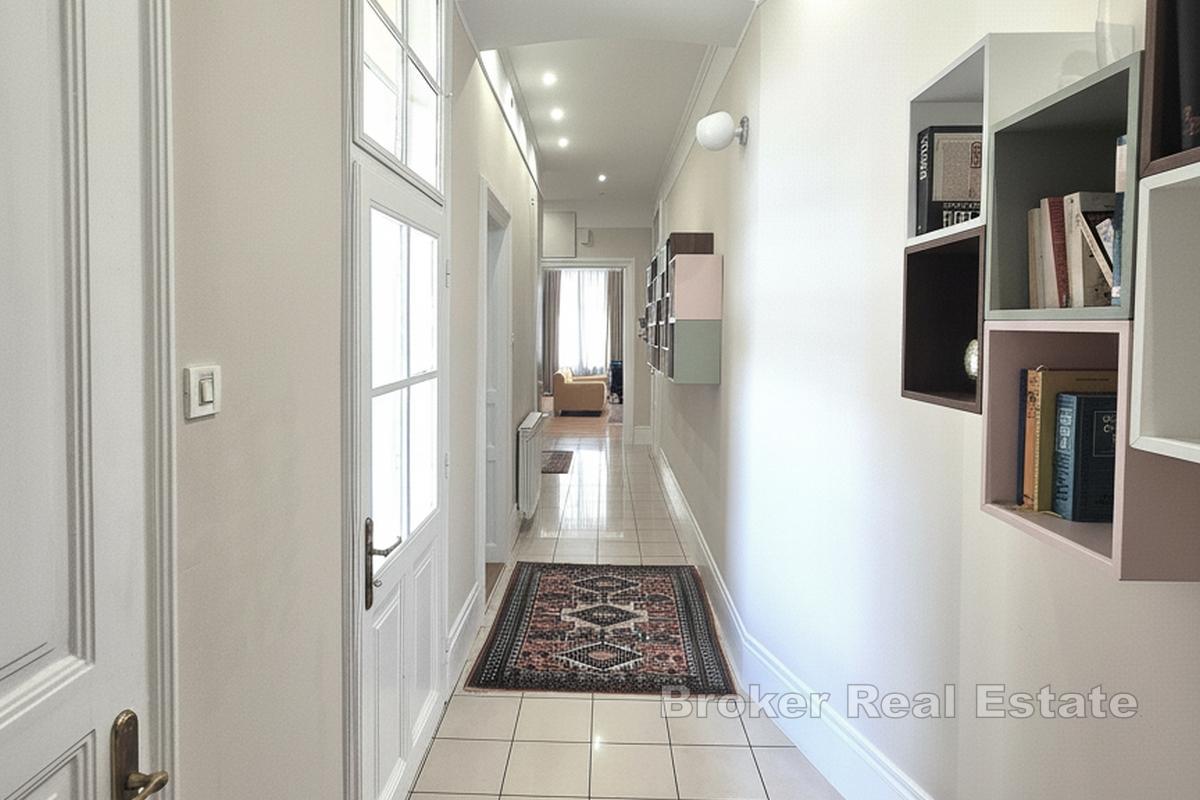 Moderno uređen stan u centru grada