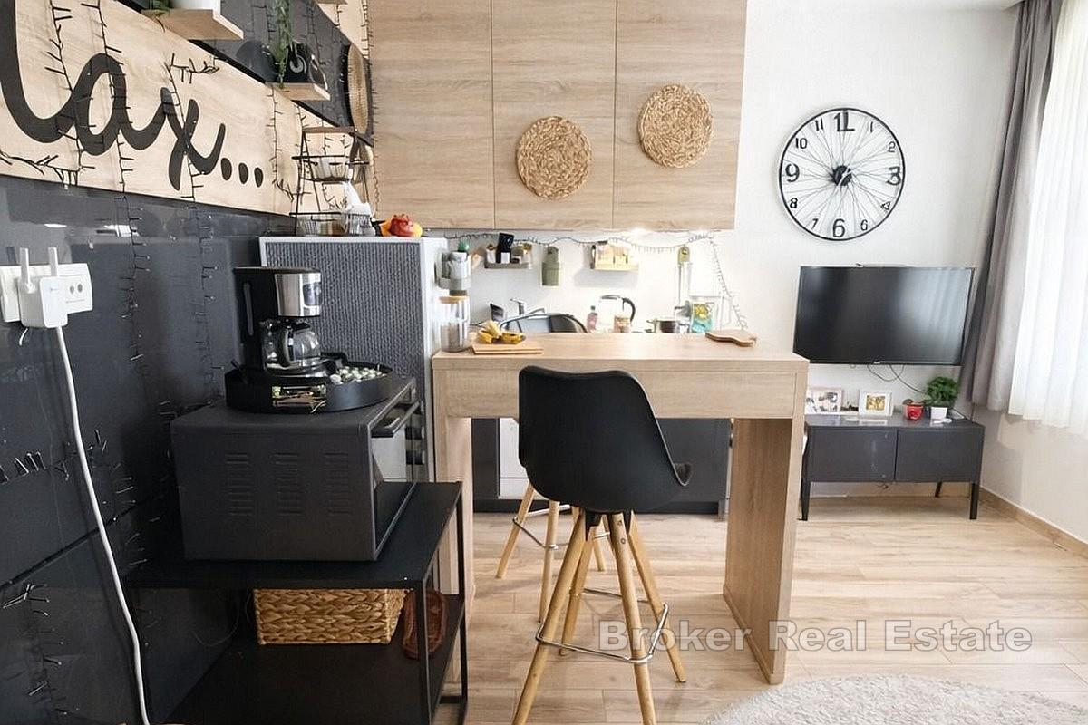 Wohnung in zwei Einheiten mit Parkplatz