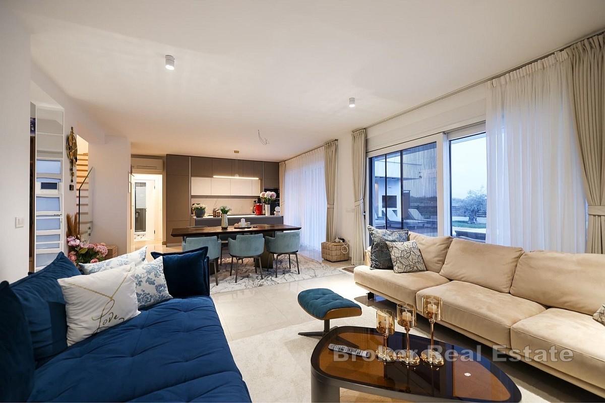 Moderne villa i rolige omgivelser