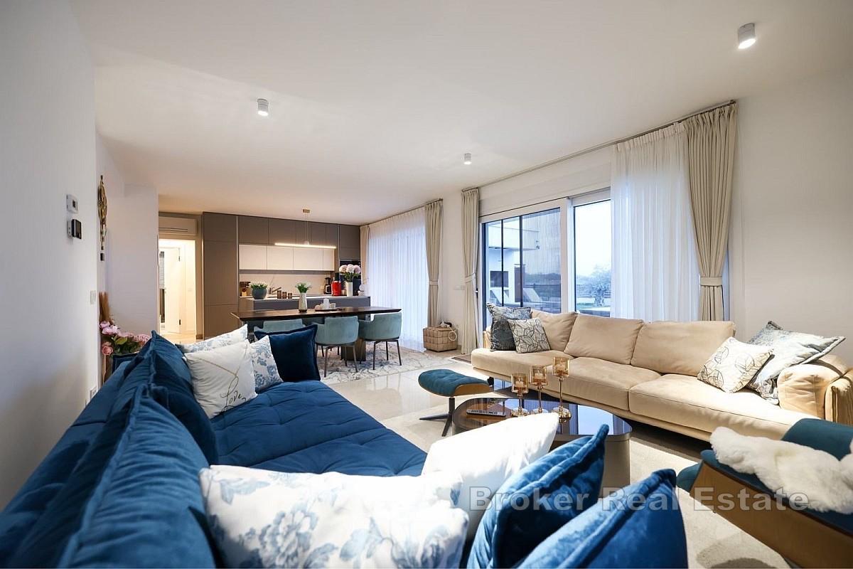 Moderne villa i rolige omgivelser