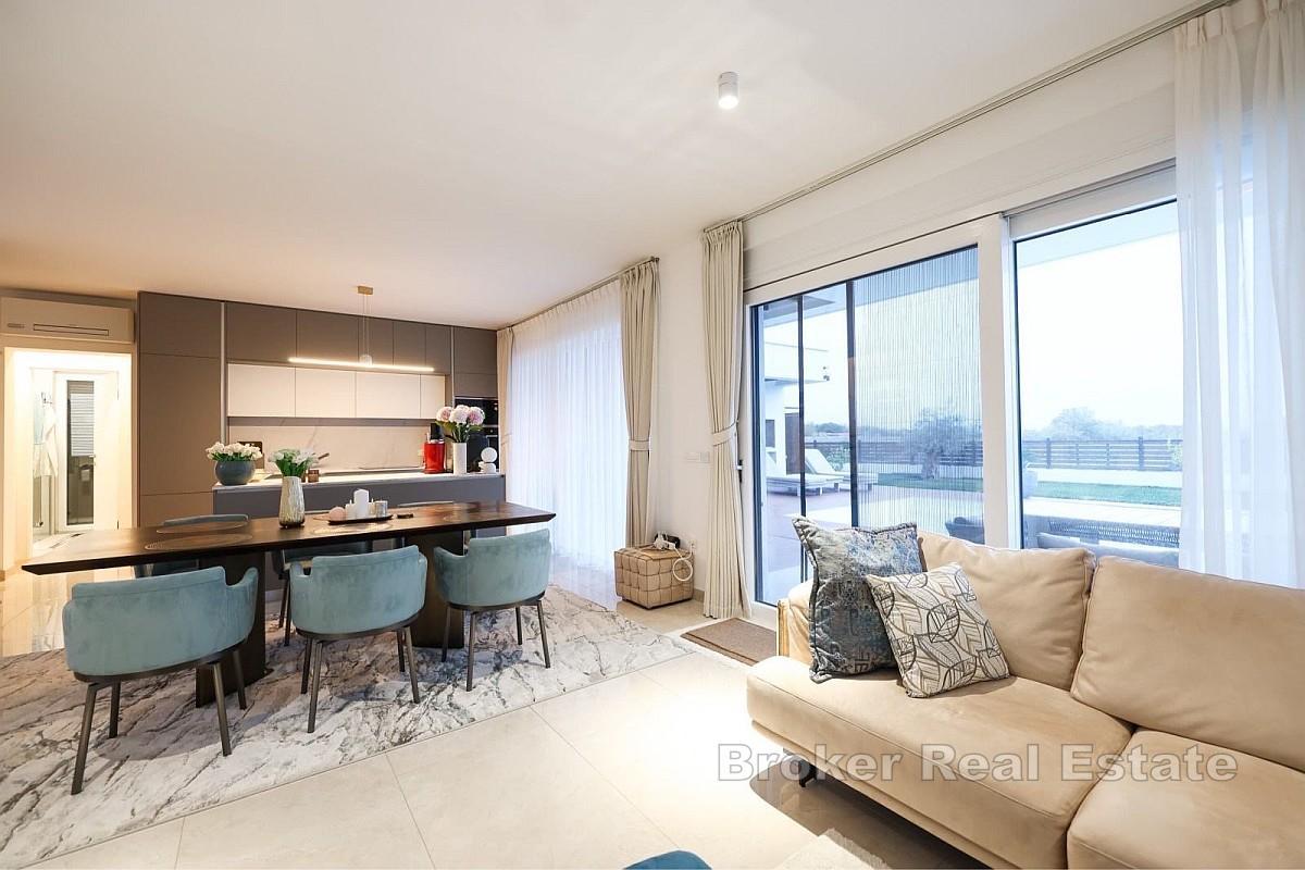 Moderne villa i rolige omgivelser