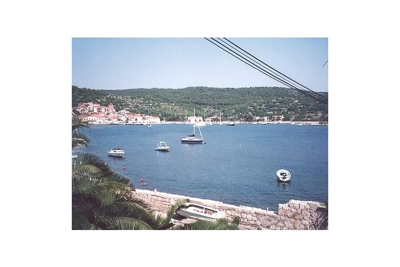 Dom (zrúcanina) - Ostrov Vis