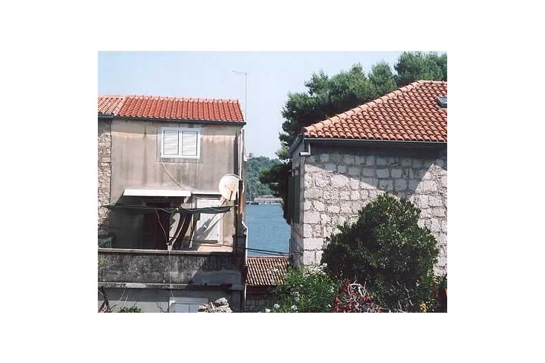 Dom (zrúcanina) - Ostrov Vis