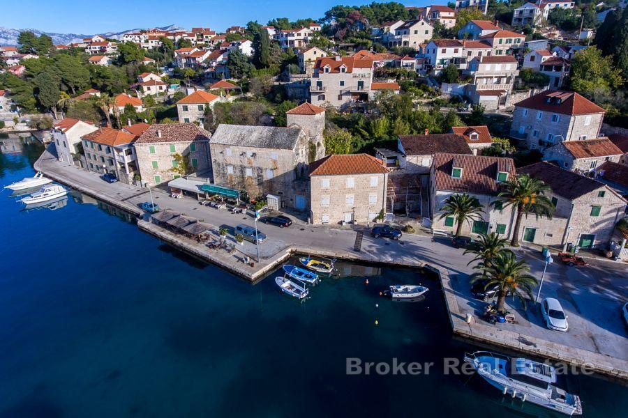 Øya Brac - Steineiendom i sentrum av byen