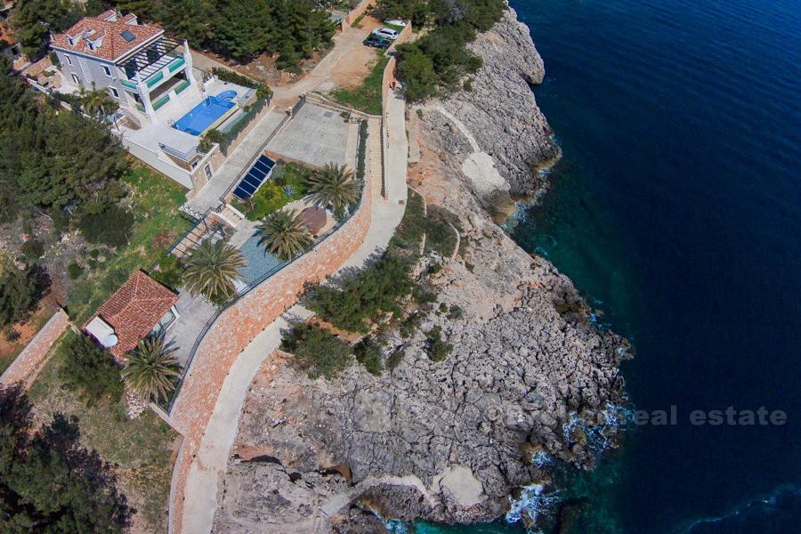 Wyspa Hvar - Ekskluzywna willa pierwszym rzędzie do morza na sprzedaż