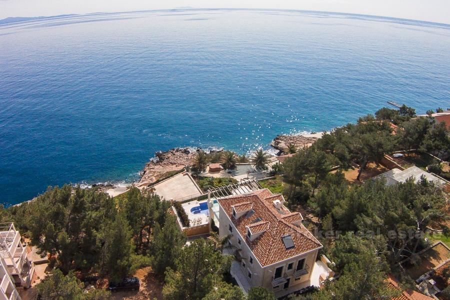 Wyspa Hvar - Ekskluzywna willa pierwszym rzędzie do morza na sprzedaż