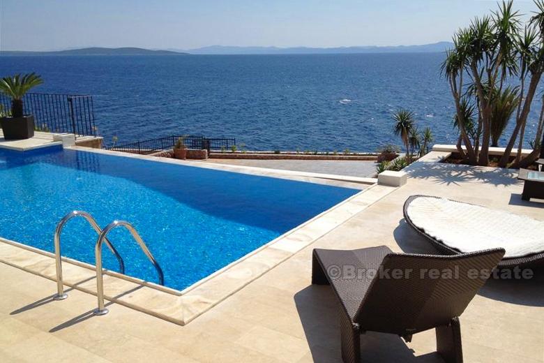 Wyspa Hvar - Ekskluzywna willa pierwszym rzędzie do morza na sprzedaż