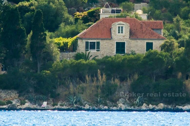Huset / Villa første rad mot sjøen - øya Hvar