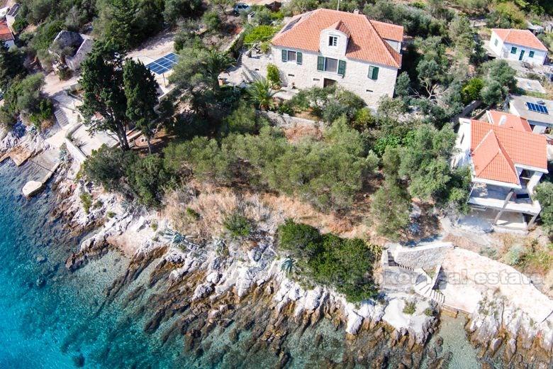 Huset / Villa første rad mot sjøen - øya Hvar