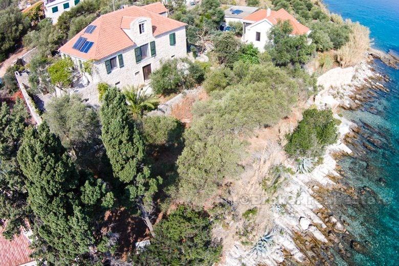 Huset / Villa første rad mot sjøen - øya Hvar