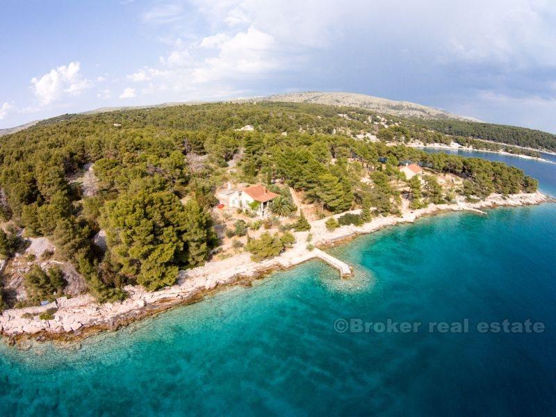 Kuća prvi red na izvrsnoj lokaciji - otok Brač
