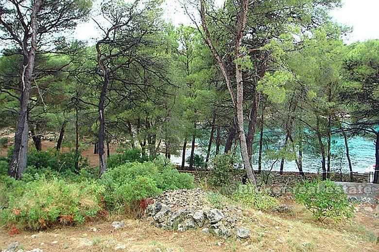 Maison première rangée de la mer - île de Brac