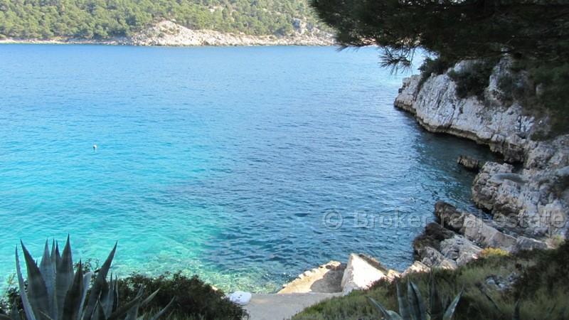 House first row to the sea - island of Brac