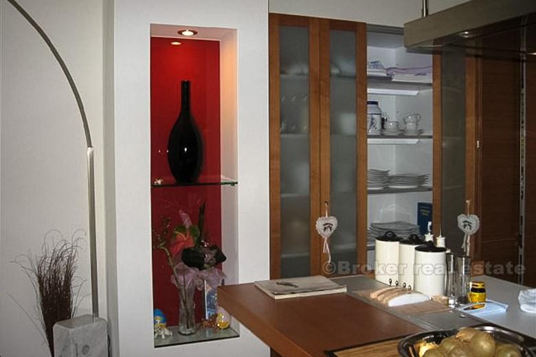 Современная вилла с видом на море ─ Сплит