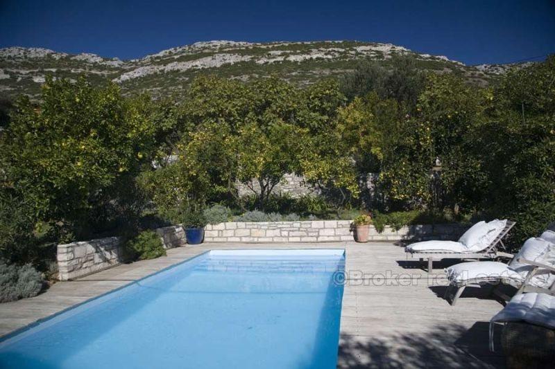 Villa avec piscine, première rangée de la mer - presqu'île de Peljesac