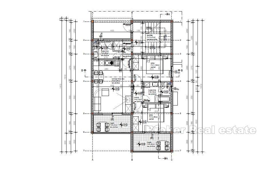 terrain de construction avec permis près de Omis