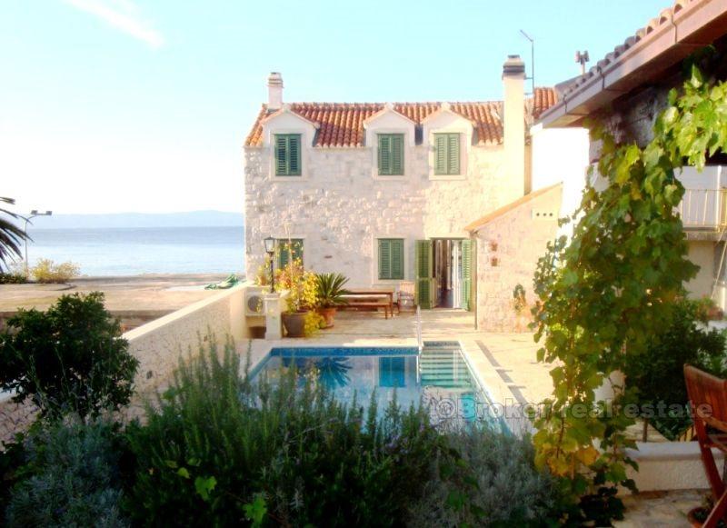 ostrov Brač, vila u moře