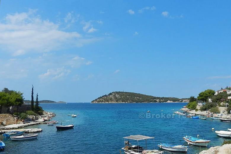 poblíž Rogoznice, Stavební pozemek