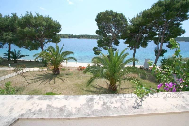 øya Brac, 2 leiligheter ved sjøen